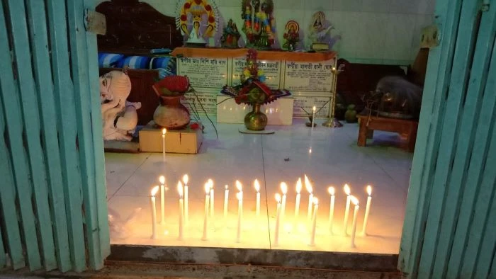 ফরিদপুরে কালী মন্দিরের তালা ভেঙে দুই পিতলের মূর্তি চুরি